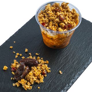 Ovăz cu caramel și curmale(non-vegan)