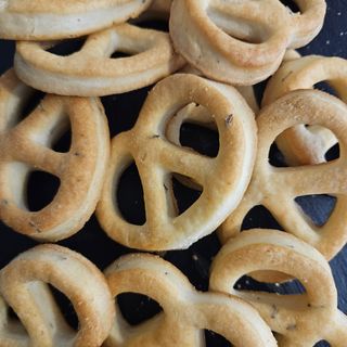 New! Covrigei sărați (cu brânză/vegan)