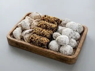 New! Tăvălite prin miere și alune (vegan)