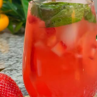 STRAWBERRY MOJITO