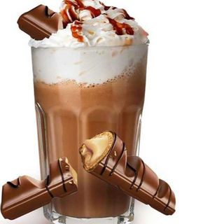 KINDER BUENO ICED LATTE 