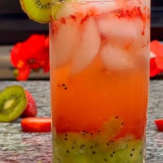 STRAWBERRY&KIWI MOCKTAIL