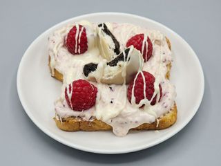 RASPBERRY WHITE CRUSH FRENCH TOAST