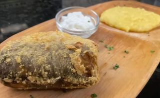 Macrou cu mămăliguța,ciuperci sote și usturoi