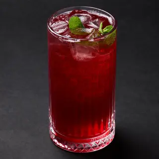 Cherry sparkling lemonade