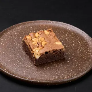 Brownie cu alune