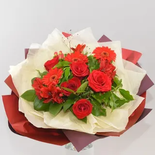 Buchet cadou rosu