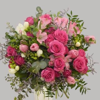 Buchet floral cadou Pink is the new Black