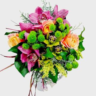 Buchet cadou cu trandafiri si orhidee