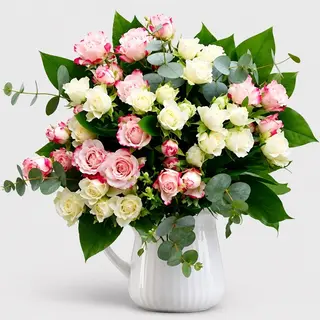 Buchet cadou cu 9 miniroze alb si roz
