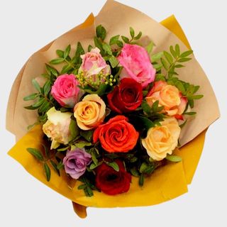 Buchet 11 trandafiri multicolori