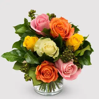 Buchet 7 trandafiri multicolori