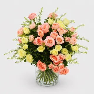 Buchet 9 miniroze multicolore, minimum 3 culori