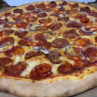 Pizza Viva (specialitatea casei) Ø30 cm