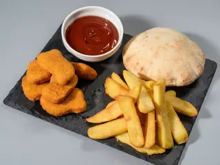 Meniu nuggets(kids)+cartofi prajiti