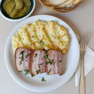 Costita de porc si pilaf de orez