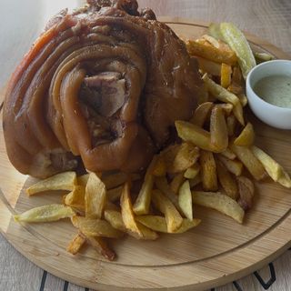 Ciolan XXL cu șoric fraged