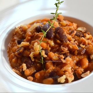 Iahnie de fasole și chifteluțe de legume