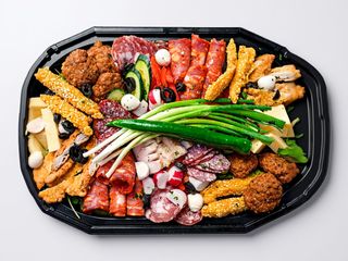 Platou festiv pentru 8 persoane 4 kg