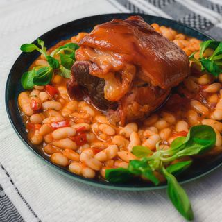 Ciolan de porc cu fasole 830g