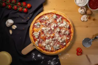 Quattro Formaggi Salami