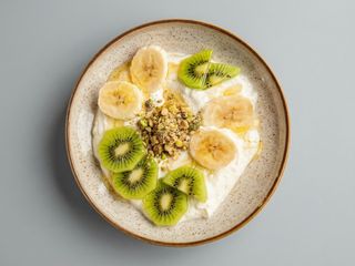 Cashta cu banane, fistic si miere