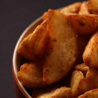 Cartofi wedges cu parmezan 