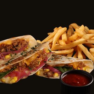 COMBO QUESADILLA PULLED PORK 