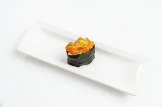 Spicy salmon Gunkan Sushi
