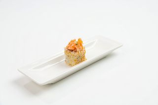 Crazy spicy salmon Sesame Maki