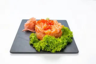 Salata Spicy salmon