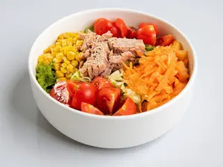 Salată cu ton