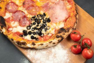 COMBO - Pizza Quatro Stagioni 32 cm +  Bautura + Sos