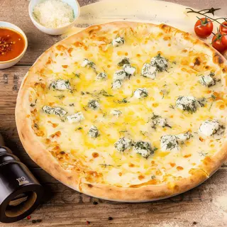 Pizza speciale Formaggi con aneto Ø 32cm