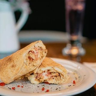 Pita bread cu piept de pui