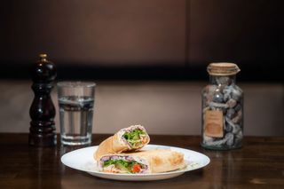 Pita bread cu fasole rosie