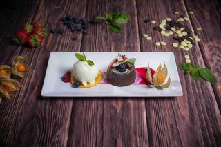 Lava cake & ice cream 