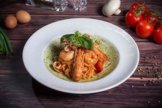 Linguini cu fructe de mare