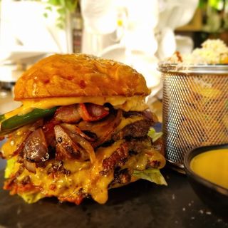 Burger "Hat-trick"