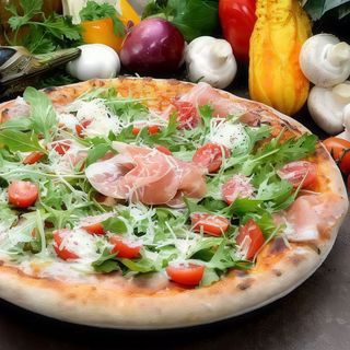Pizza con Prosciutto Crudo 