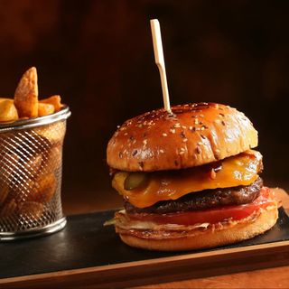 Combo Burger și Coca-Cola