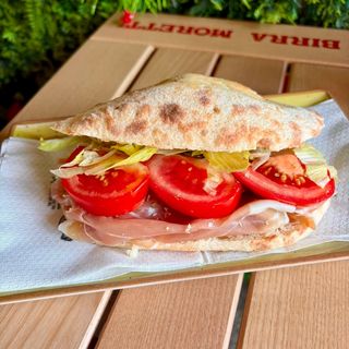 Panini Capris