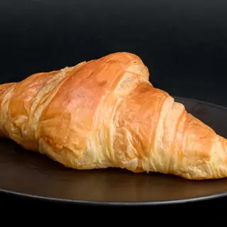 Croissant simplu cu unt