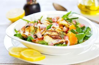 Halloumi salad