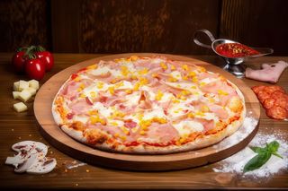 Pizza cu sunca si porumb Ø 32cm