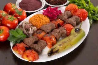 Kebab cu rosii