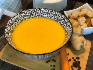 Supa crema de morcov cu ghimbir
