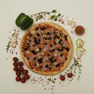 PIZZA CAPRICIOSA 52 CM