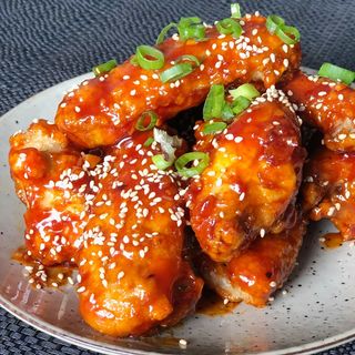 The Famous Korean Yangnyeom Chicken