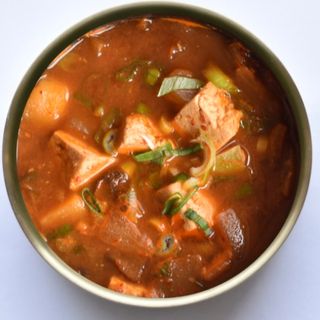 Soybean paste soup with tofu